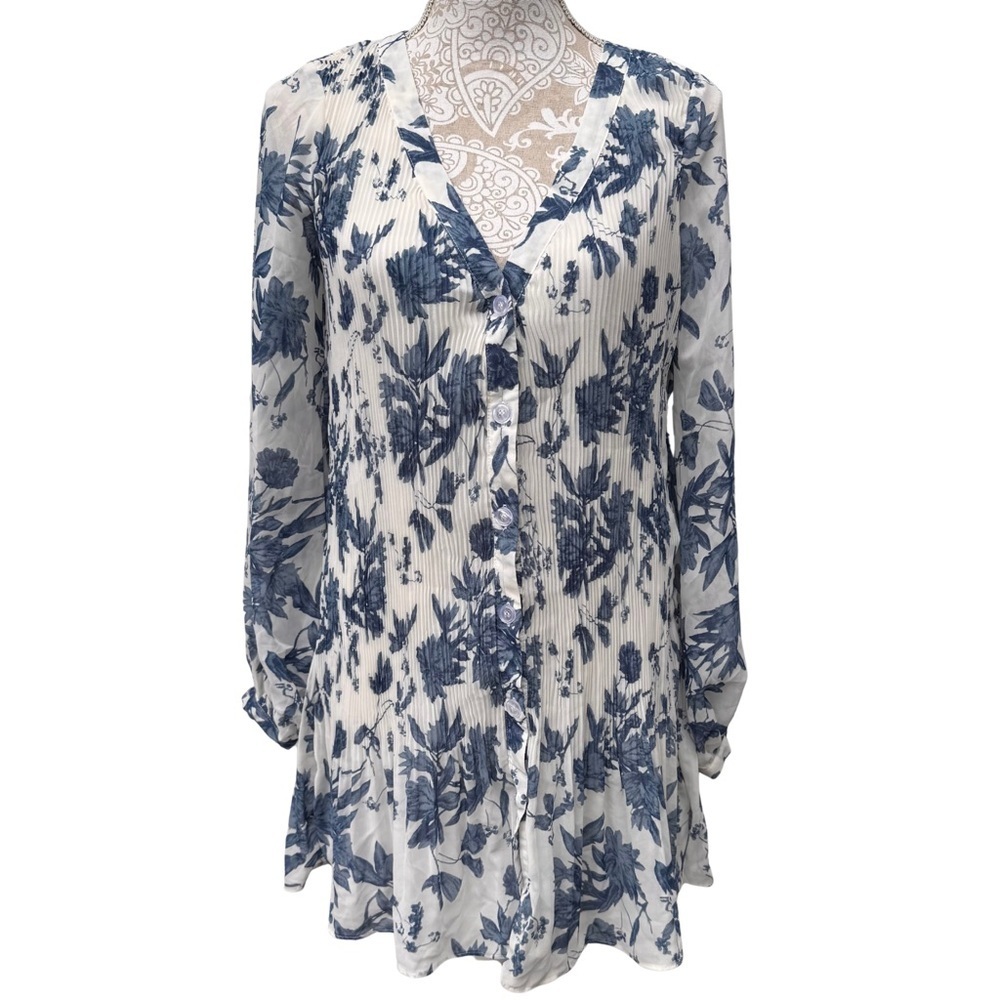 Lulus x lush // blue, white floral print pleated midi dress size medium jun2
